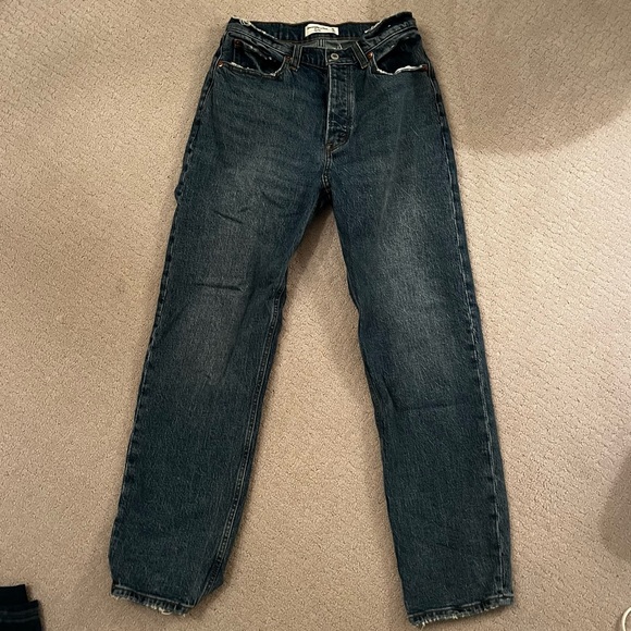 Abercrombie & Fitch high waisted "the dad" jean - Picture 2 of 9